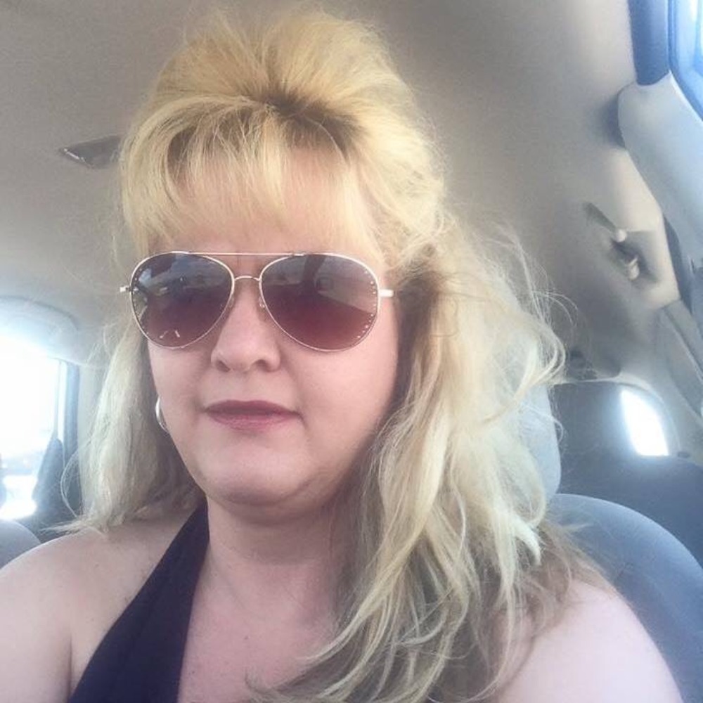 Meet your Posher, Kelli